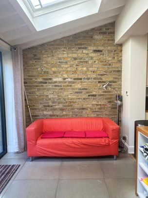 3 bedroom terraced house to rent - Photo 1