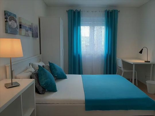 Rua da Vila de São Martinho, Lisbon, Lisbon 1500-623 - Photo 1