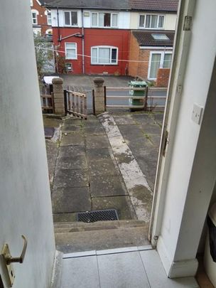 4 bedroom house to rent - Photo 1