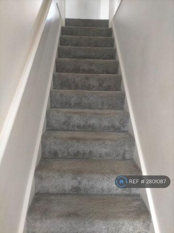 4 bedroom detached house to rent - Photo 5