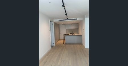 2 Bedroom 2 Bathroom Apartment in South Melbourne - Photo 5