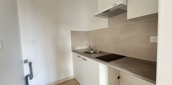Location Appartement 1 pièce 26m² - Photo 2