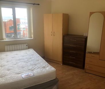 Apt 9-204 Lisburn Road, Belfast, BT9 6GD - Photo 4