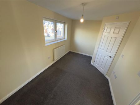3 bedroom property to rent - Photo 3