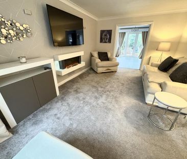 4 bedroom detached house to rent - Photo 3