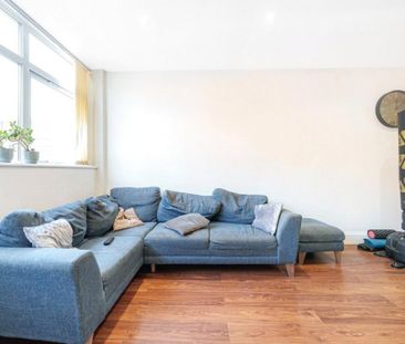 2 bedroom flat to rent - Photo 6