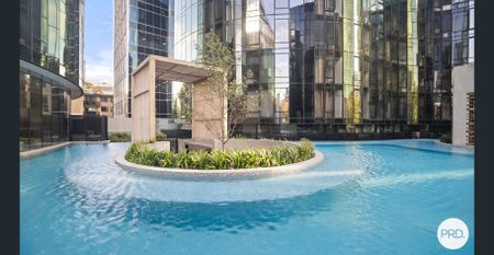 Luxury 2 Bedroom Apartment with Carpark! - Photo 4