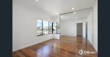 Spacious Family Home in a Prime Frankston Location - Photo 4