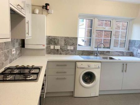 Chesham, Buckinghamshire, HP5 - Photo 4