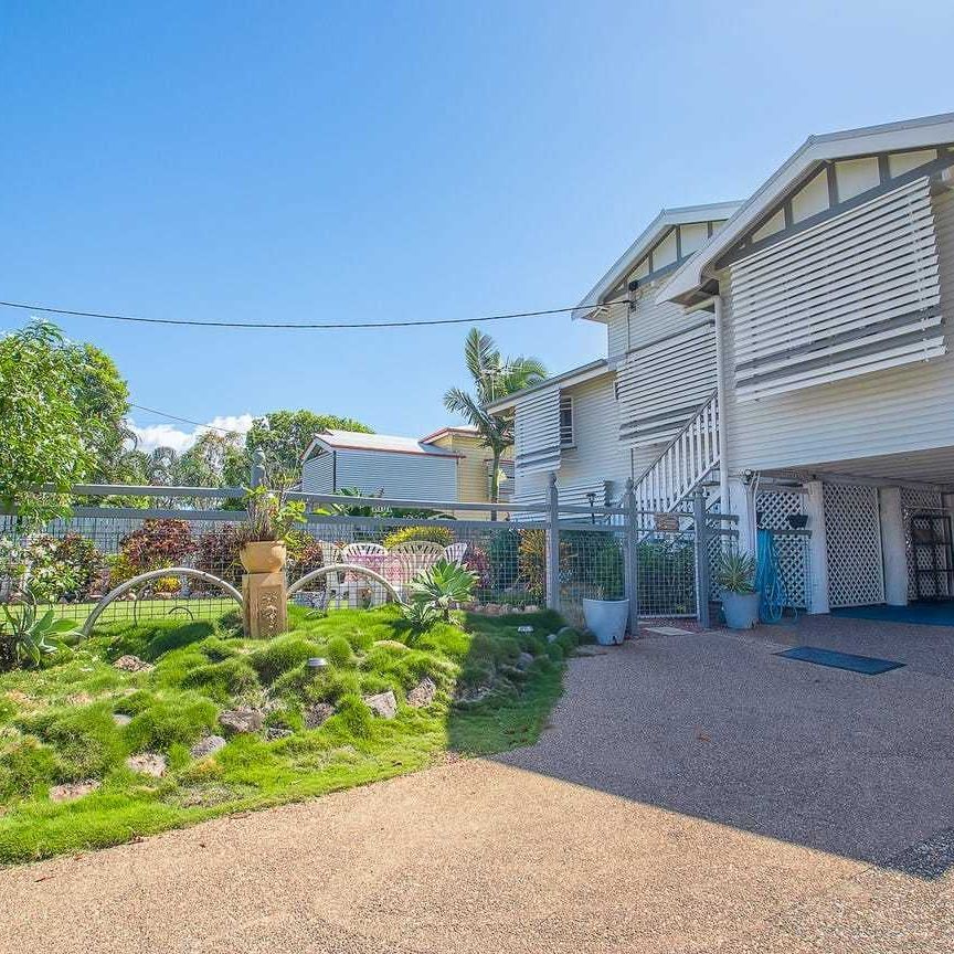 Quiet Two Bedroom with Yard Near the CBD - Photo 1