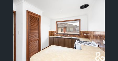 GREAT LOCATION - Photo 4