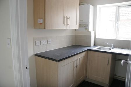 2 bedroom flat to rent - Photo 5