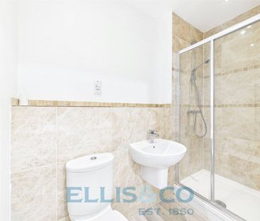 Greyhound House, TN10, Tonbridge - Photo 3