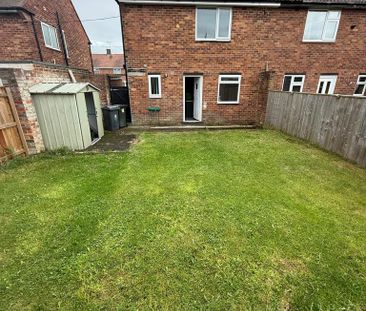 3 bedroom semi-detached house to rent - Photo 3