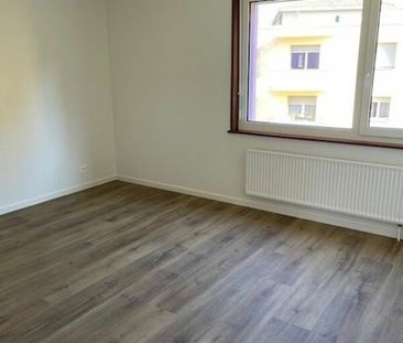 Chemin des Carabiniers 1, 4.5 pièces au 4ème Nord rénové - Photo 4