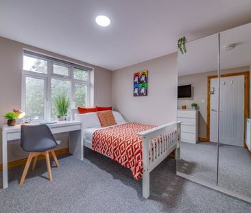 6 bed Semi-Detached House for Rent - Photo 6