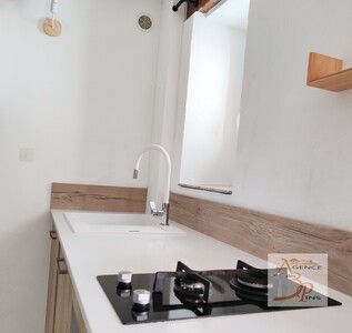 Location Maison 2 pièces 38m² COLLOBRIERES 83610 - Photo 2