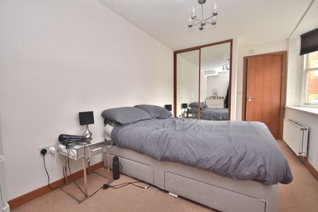 2 bedroom flat to rent, - Photo 3