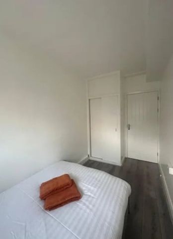 Room in a Shared House, London, E2 - Photo 2