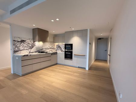 BEACHFRONT LIVING WITH OCEAN VIEWS & PREMIMUM FACILITIES – JEWEL APARTMENTS - Photo 3