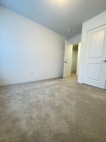 For Lease - 22 Fennell Street, Southgate, Ontario - Photo 5