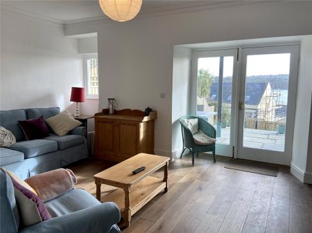 4 bedroom terraced house to rent - Photo 3