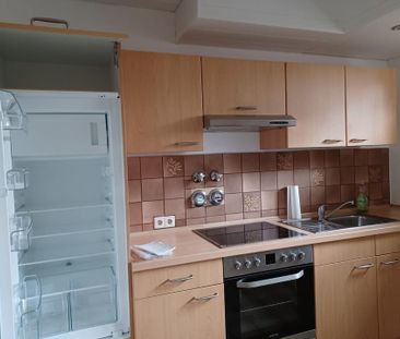 Bin-Sponsheim,1 Zimmer, Küche, großes Bad, EBK und große Terasse - Photo 1