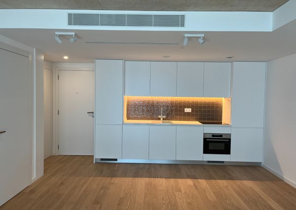 Apartamento T1 no empreendimento DOCA Praia da Barra.