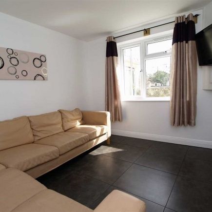 6 Bed - Plym Street, Plymouth - Photo 1