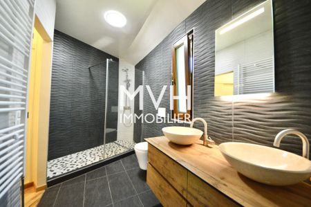 Architect-designed 9-room furnished villa in a green setting - Photo 5