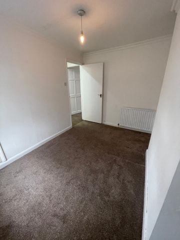 2 Bed Terraced House, Mitcham Road, CR0 - Photo 4
