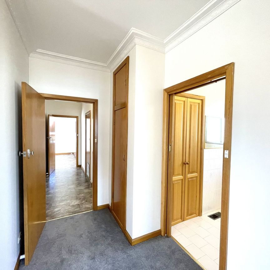 6 Eastleigh Court Newborough VIC - Photo 1