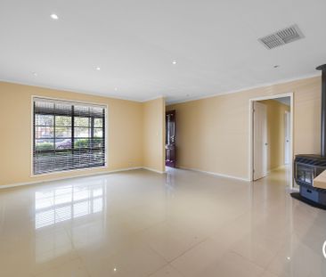 Neat, Renovated Home in the Heart of Central Moama - Photo 5