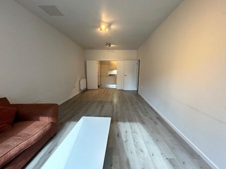 1 bedroom flat to rent - Photo 2