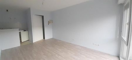 Location Appartement 1 pièce 24m² TOURS 37000 - Photo 2