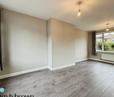 Mandy Close - Photo 5