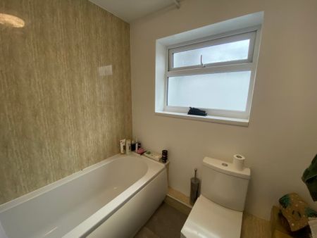 5A Downend Road, Kingswood, Bristol - Photo 4