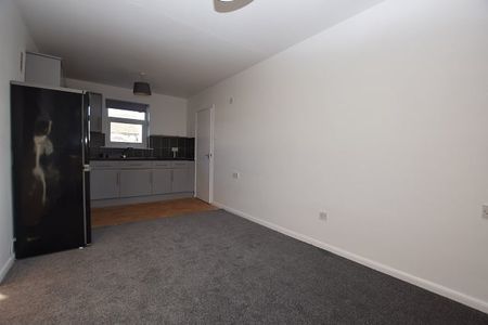 Tollgate Court, Sheffield S3 9BD - Photo 4