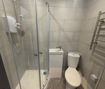 103 Raymond Crescent, GuildfordProperty for lettings - Seymours - Photo 1