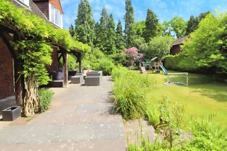 Ridgeway Road, Pyrford, Woking, Surrey, GU22 8PR - Photo 2