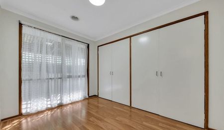 Family Home in Craigieburn - Photo 4