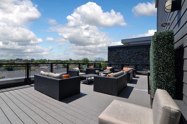 For Lease - 3170 Erin Mills Parkway Unit# 405, Mississauga, Ontario - Photo 1