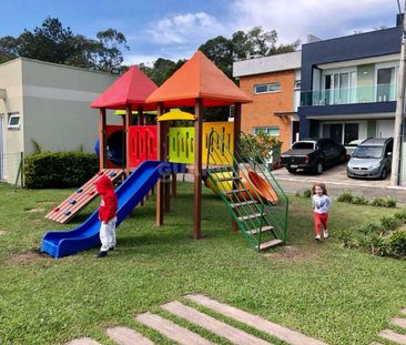 Casa em condomínio com 3 dormitórios, sendo 1 suíte e 2 vagas de ga... - Photo 4