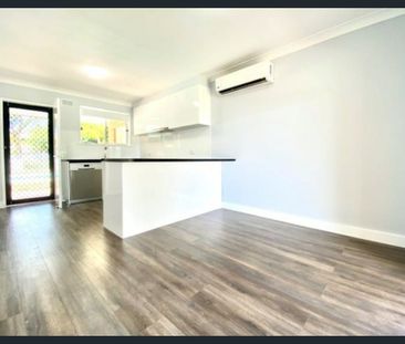 Renovated Family Home With Pool - Photo 3