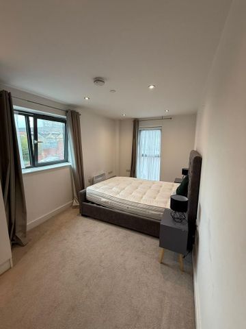 2 bedroom flat to rent - Photo 2