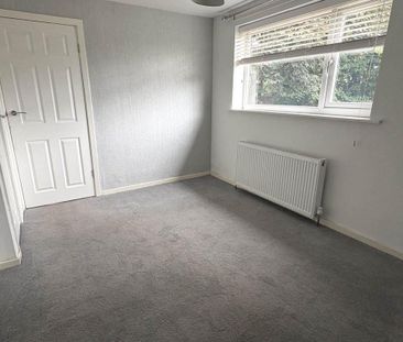 2 bedroom semi-detached house to rent - Photo 3