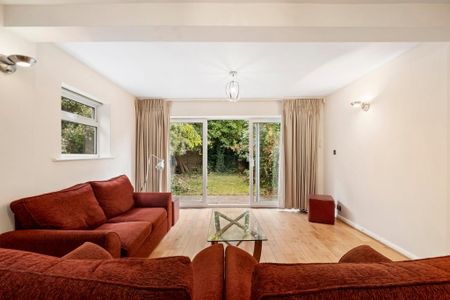 4 bedroom end of terrace house to rent - Photo 3