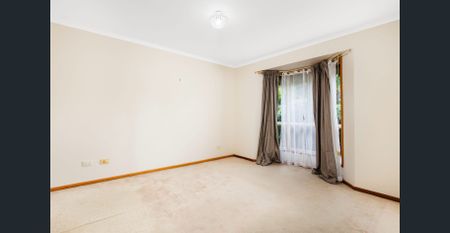 Low Maintenance Courtyard home offering Effortless Living - Photo 5