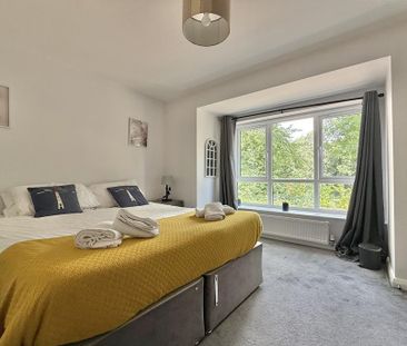 4 bedroom semi-detached house to rent - Photo 4