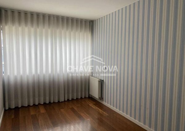 Apartamento T5 em Porto